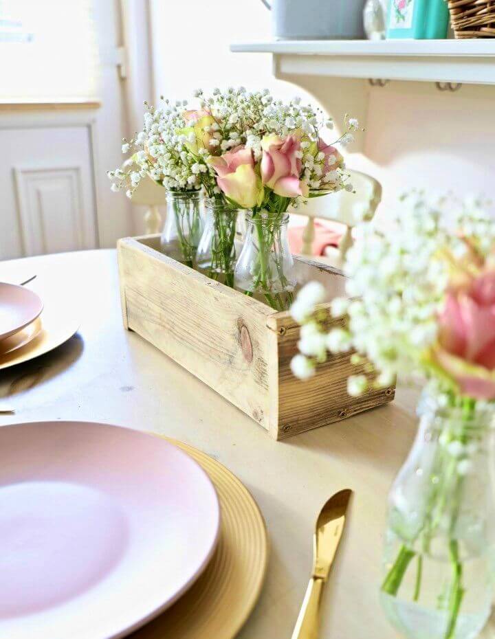 Build Palette Wood Centerpiece