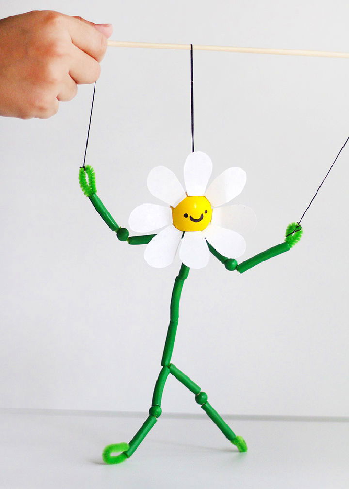 DIY Dancing Daisy Pasta Puppet