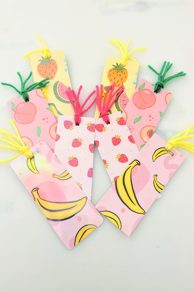 How to Make Your Own Bookmarks Without Cutting Machine