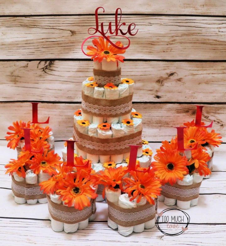 Unique DIY Diaper Cake for Baby Shower Decoration